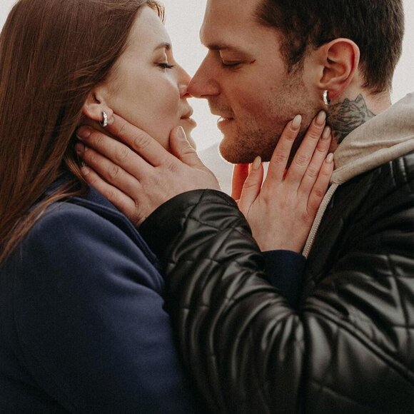 Hypoallergenic Gold/Black/Silver Hoop Earrings with Cubic Zirconia - Unisex - Picture 4 of 8